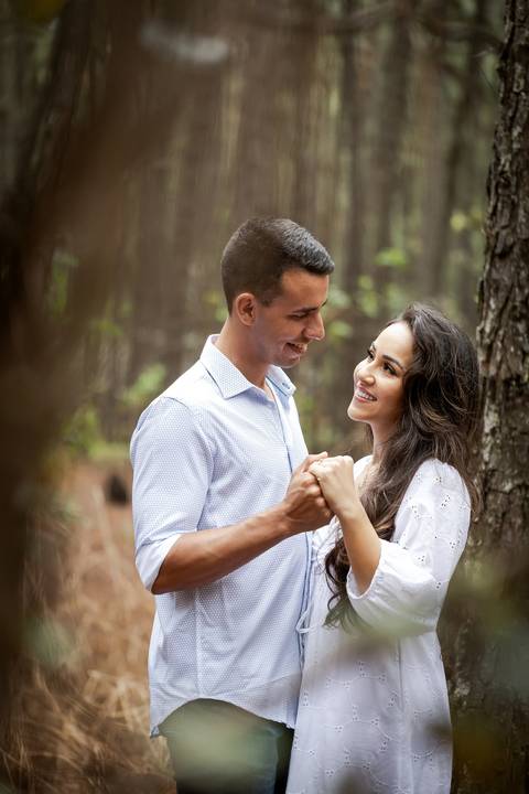 pre-wedding-ensaio-casar-casamento-foto-fotografo-noiva-vestido-buque-make-pistadedança-cerimonia-cerimonial-ternoparanoivo-madrinha-padrinho-daminha-aliança-cartorio-civil-buffet-dj-igreja-padre-chacara-pordosol-bandaparacasamento-danielcustodiofotografo'