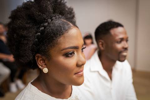 casamento-casar-cerimonia-civil-cartorio-noiva-noivo-certidão-maquiagem-make-pai-mãe-padrinha-padrinho-aliança-foto-fotografo-fotografias-buque-uberlandia-minas-gerais-recepção-cerimonial-fotos-ensaio-pre-wedding-love-vestido-terno-atelie-daniel-custodio'