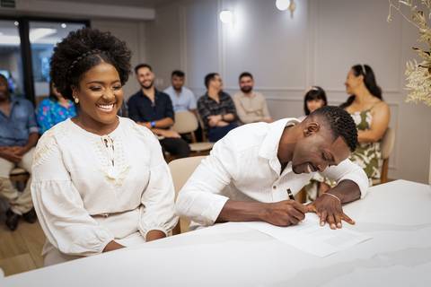 casamento-casar-cerimonia-civil-cartorio-noiva-noivo-certidão-maquiagem-make-pai-mãe-padrinha-padrinho-aliança-foto-fotografo-fotografias-buque-uberlandia-minas-gerais-recepção-cerimonial-fotos-ensaio-pre-wedding-love-vestido-terno-atelie-daniel-custodio'