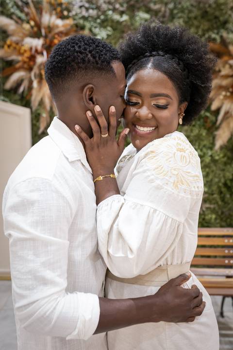 casamento-casar-cerimonia-civil-cartorio-noiva-noivo-certidão-maquiagem-make-pai-mãe-padrinha-padrinho-aliança-foto-fotografo-fotografias-buque-uberlandia-minas-gerais-recepção-cerimonial-fotos-ensaio-pre-wedding-love-vestido-terno-atelie-daniel-custodio'