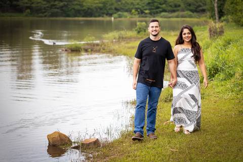 pre-wedding-casamento-ensaio-noiva-noivo-vestido-terno-make-maquiagem-civil-buque-cerimonia-cerimonial-foto-fotografo-retrato-igreja-madrinha-padrinho-dj-buffet-daniel-custodio-uberlandia-minas-gerais-por-do-sol-amor-aliança-fotos-anel-noivado-chacara-lov'