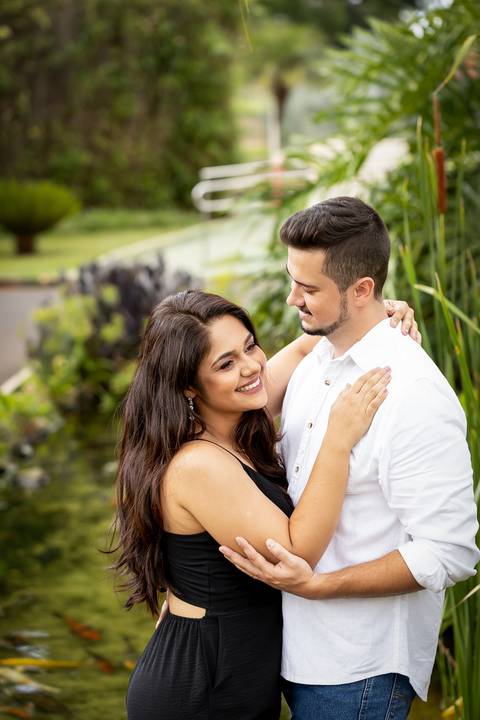 pre-wedding-casamento-ensaio-noiva-noivo-vestido-terno-make-maquiagem-civil-buque-cerimonia-cerimonial-foto-fotografo-retrato-igreja-madrinha-padrinho-dj-buffet-daniel-custodio-uberlandia-minas-gerais-por-do-sol-amor-aliança-fotos-anel-noivado-chacara-lov'