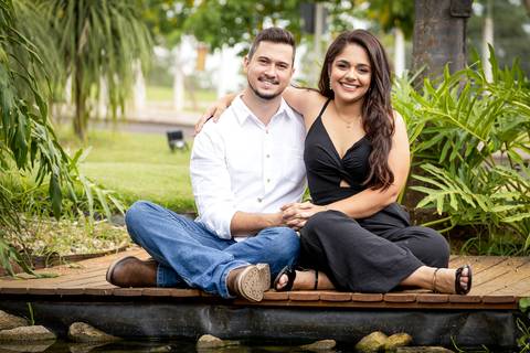 pre-wedding-casamento-ensaio-noiva-noivo-vestido-terno-make-maquiagem-civil-buque-cerimonia-cerimonial-foto-fotografo-retrato-igreja-madrinha-padrinho-dj-buffet-daniel-custodio-uberlandia-minas-gerais-por-do-sol-amor-aliança-fotos-anel-noivado-chacara-lov'