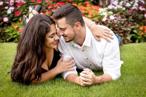 pre-wedding-casamento-ensaio-noiva-noivo-vestido-terno-make-maquiagem-civil-buque-cerimonia-cerimonial-foto-fotografo-retrato-igreja-madrinha-padrinho-dj-buffet-daniel-custodio-uberlandia-minas-gerais-por-do-sol-amor-aliança-fotos-anel-noivado-chacara-lov'