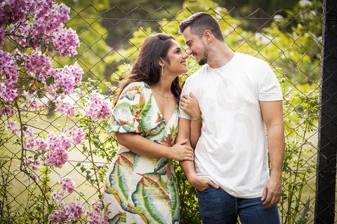 pre-wedding-casamento-ensaio-noiva-noivo-vestido-terno-make-maquiagem-civil-buque-cerimonia-cerimonial-foto-fotografo-retrato-igreja-madrinha-padrinho-dj-buffet-daniel-custodio-uberlandia-minas-gerais-por-do-sol-amor-aliança-fotos-anel-noivado-chacara-lov'