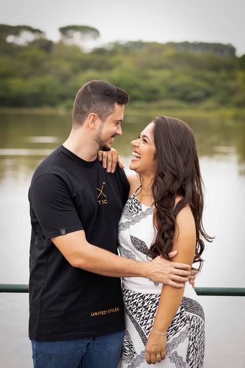 pre-wedding-casamento-ensaio-noiva-noivo-vestido-terno-make-maquiagem-civil-buque-cerimonia-cerimonial-foto-fotografo-retrato-igreja-madrinha-padrinho-dj-buffet-daniel-custodio-uberlandia-minas-gerais-por-do-sol-amor-aliança-fotos-anel-noivado-chacara-lov'