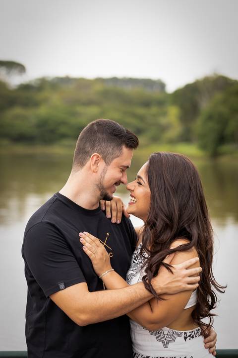 pre-wedding-casamento-ensaio-noiva-noivo-vestido-terno-make-maquiagem-civil-buque-cerimonia-cerimonial-foto-fotografo-retrato-igreja-madrinha-padrinho-dj-buffet-daniel-custodio-uberlandia-minas-gerais-por-do-sol-amor-aliança-fotos-anel-noivado-chacara-lov'