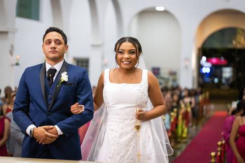 pre-wedding-casamento-ensaio-noiva-noivo-vestido-terno-make-maquiagem-civil-buque-cerimonia-cerimonial-foto-fotografo-retrato-igreja-madrinha-padrinho-dj-buffet-daniel-custodio-uberlandia-minas-gerais-por-do-sol-amor-aliança-fotos-anel-noivado-chacara-lov'