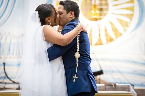 pre-wedding-casamento-ensaio-noiva-noivo-vestido-terno-make-maquiagem-civil-buque-cerimonia-cerimonial-foto-fotografo-retrato-igreja-madrinha-padrinho-dj-buffet-daniel-custodio-uberlandia-minas-gerais-por-do-sol-amor-aliança-fotos-anel-noivado-chacara-lov'