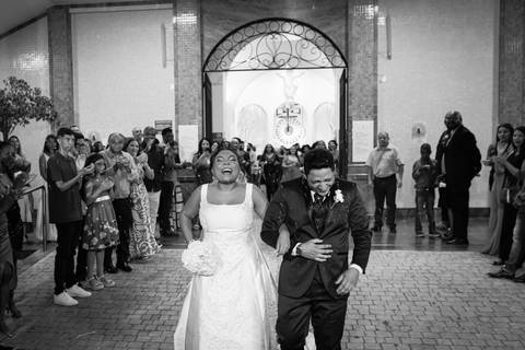 pre-wedding-casamento-ensaio-noiva-noivo-vestido-terno-make-maquiagem-civil-buque-cerimonia-cerimonial-foto-fotografo-retrato-igreja-madrinha-padrinho-dj-buffet-daniel-custodio-uberlandia-minas-gerais-por-do-sol-amor-aliança-fotos-anel-noivado-chacara-lov'