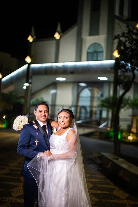 pre-wedding-casamento-ensaio-noiva-noivo-vestido-terno-make-maquiagem-civil-buque-cerimonia-cerimonial-foto-fotografo-retrato-igreja-madrinha-padrinho-dj-buffet-daniel-custodio-uberlandia-minas-gerais-por-do-sol-amor-aliança-fotos-anel-noivado-chacara-lov'