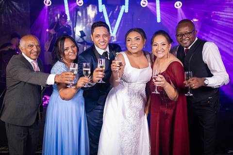 pre-wedding-casamento-ensaio-noiva-noivo-vestido-terno-make-maquiagem-civil-buque-cerimonia-cerimonial-foto-fotografo-retrato-igreja-madrinha-padrinho-dj-buffet-daniel-custodio-uberlandia-minas-gerais-por-do-sol-amor-aliança-fotos-anel-noivado-chacara-lov'