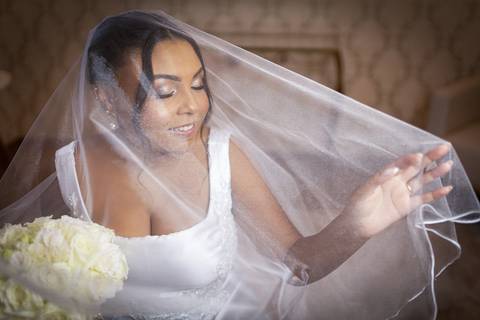 pre-wedding-casamento-ensaio-noiva-noivo-vestido-terno-make-maquiagem-civil-buque-cerimonia-cerimonial-foto-fotografo-retrato-igreja-madrinha-padrinho-dj-buffet-daniel-custodio-uberlandia-minas-gerais-por-do-sol-amor-aliança-fotos-anel-noivado-chacara-lov'