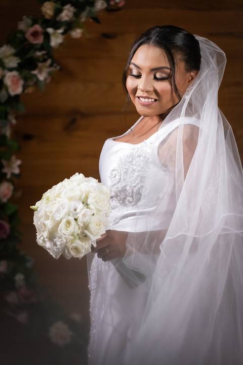 pre-wedding-casamento-ensaio-noiva-noivo-vestido-terno-make-maquiagem-civil-buque-cerimonia-cerimonial-foto-fotografo-retrato-igreja-madrinha-padrinho-dj-buffet-daniel-custodio-uberlandia-minas-gerais-por-do-sol-amor-aliança-fotos-anel-noivado-chacara-lov'