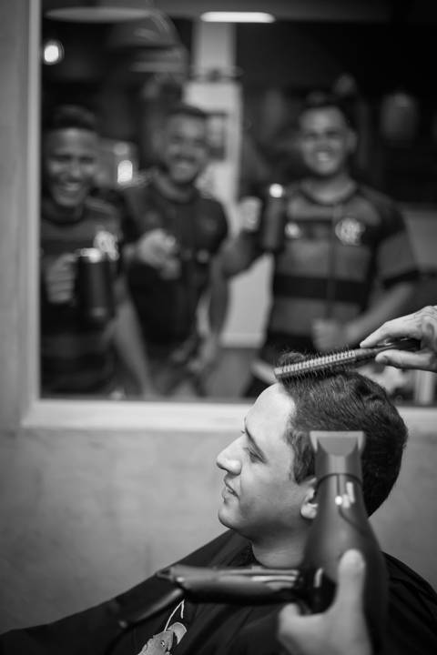 pre-wedding-casamento-ensaio-noiva-noivo-vestido-terno-make-maquiagem-civil-buque-cerimonia-cerimonial-foto-fotografo-retrato-igreja-madrinha-padrinho-dj-buffet-daniel-custodio-uberlandia-minas-gerais-por-do-sol-amor-aliança-fotos-anel-noivado-chacara-lov'