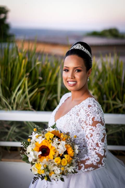 pre-wedding-casamento-ensaio-noiva-noivo-vestido-terno-make-maquiagem-civil-buque-cerimonia-cerimonial-foto-fotografo-retrato-igreja-madrinha-padrinho-dj-buffet-daniel-custodio-uberlandia-minas-gerais-por-do-sol-amor-aliança-fotos-anel-noivado-chacara-lov'