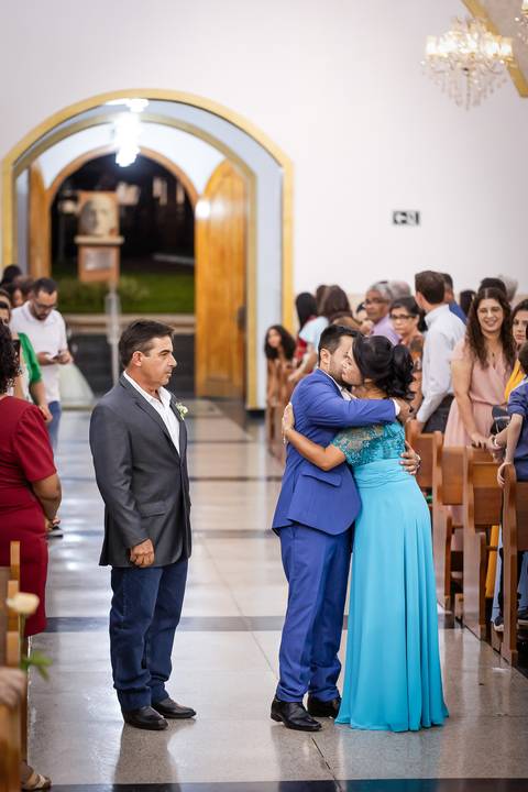 pre-wedding-casamento-ensaio-noiva-noivo-vestido-terno-make-maquiagem-civil-buque-cerimonia-cerimonial-foto-fotografo-retrato-igreja-madrinha-padrinho-dj-buffet-daniel-custodio-uberlandia-minas-gerais-por-do-sol-amor-aliança-fotos-anel-noivado-chacara-lov'