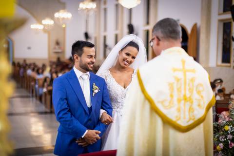 pre-wedding-casamento-ensaio-noiva-noivo-vestido-terno-make-maquiagem-civil-buque-cerimonia-cerimonial-foto-fotografo-retrato-igreja-madrinha-padrinho-dj-buffet-daniel-custodio-uberlandia-minas-gerais-por-do-sol-amor-aliança-fotos-anel-noivado-chacara-lov'