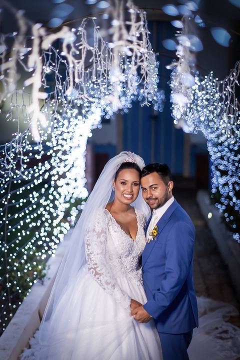 pre-wedding-casamento-ensaio-noiva-noivo-vestido-terno-make-maquiagem-civil-buque-cerimonia-cerimonial-foto-fotografo-retrato-igreja-madrinha-padrinho-dj-buffet-daniel-custodio-uberlandia-minas-gerais-por-do-sol-amor-aliança-fotos-anel-noivado-chacara-lov'