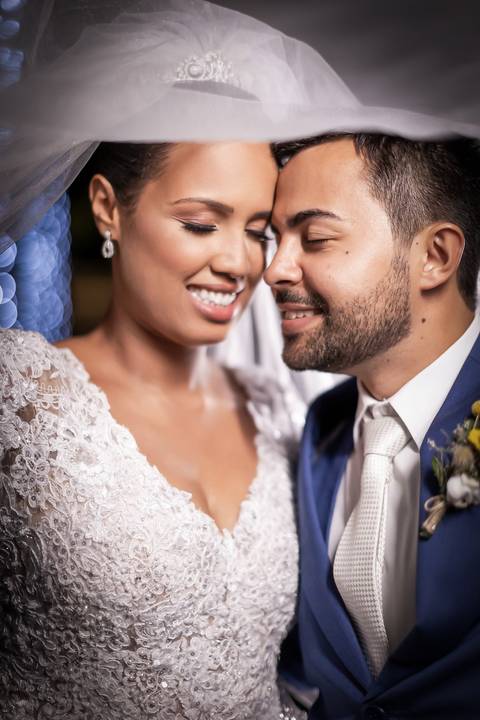 pre-wedding-casamento-ensaio-noiva-noivo-vestido-terno-make-maquiagem-civil-buque-cerimonia-cerimonial-foto-fotografo-retrato-igreja-madrinha-padrinho-dj-buffet-daniel-custodio-uberlandia-minas-gerais-por-do-sol-amor-aliança-fotos-anel-noivado-chacara-lov'