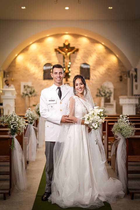 pre-wedding-casamento-ensaio-noiva-noivo-vestido-terno-make-maquiagem-civil-buque-cerimonia-cerimonial-foto-fotografo-retrato-igreja-madrinha-padrinho-dj-buffet-daniel-custodio-uberlandia-minas-gerais-por-do-sol-amor-aliança-fotos-anel-noivado-chacara-lov'