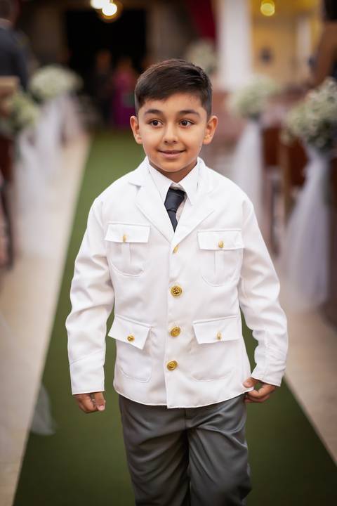 pre-wedding-casamento-ensaio-noiva-noivo-vestido-terno-make-maquiagem-civil-buque-cerimonia-cerimonial-foto-fotografo-retrato-igreja-madrinha-padrinho-dj-buffet-daniel-custodio-uberlandia-minas-gerais-por-do-sol-amor-aliança-fotos-anel-noivado-chacara-lov'