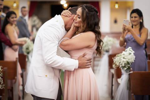 pre-wedding-casamento-ensaio-noiva-noivo-vestido-terno-make-maquiagem-civil-buque-cerimonia-cerimonial-foto-fotografo-retrato-igreja-madrinha-padrinho-dj-buffet-daniel-custodio-uberlandia-minas-gerais-por-do-sol-amor-aliança-fotos-anel-noivado-chacara-lov'