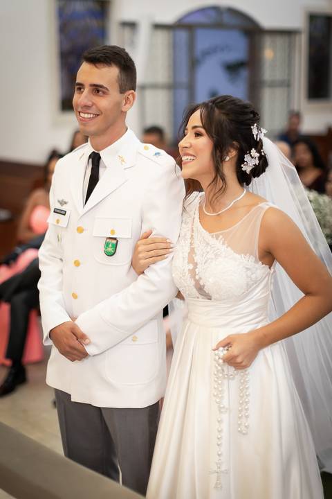 pre-wedding-casamento-ensaio-noiva-noivo-vestido-terno-make-maquiagem-civil-buque-cerimonia-cerimonial-foto-fotografo-retrato-igreja-madrinha-padrinho-dj-buffet-daniel-custodio-uberlandia-minas-gerais-por-do-sol-amor-aliança-fotos-anel-noivado-chacara-lov'