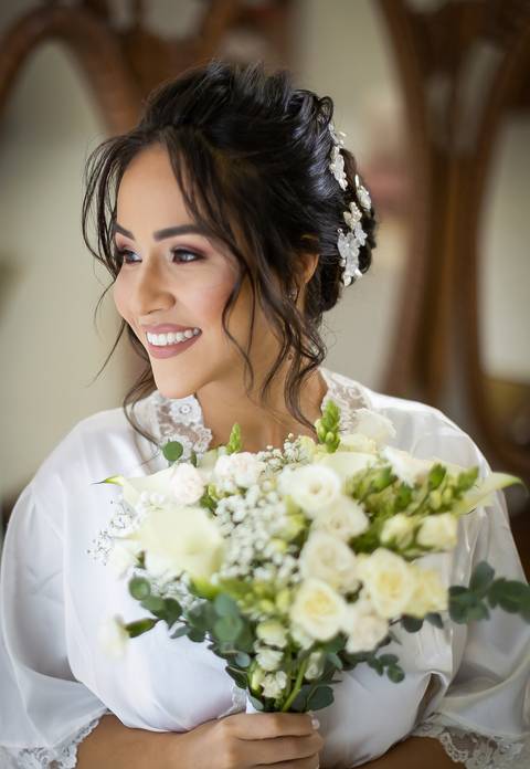 pre-wedding-casamento-ensaio-noiva-noivo-vestido-terno-make-maquiagem-civil-buque-cerimonia-cerimonial-foto-fotografo-retrato-igreja-madrinha-padrinho-dj-buffet-daniel-custodio-uberlandia-minas-gerais-por-do-sol-amor-aliança-fotos-anel-noivado-chacara-lov'