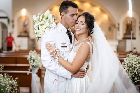 pre-wedding-casamento-ensaio-noiva-noivo-vestido-terno-make-maquiagem-civil-buque-cerimonia-cerimonial-foto-fotografo-retrato-igreja-madrinha-padrinho-dj-buffet-daniel-custodio-uberlandia-minas-gerais-por-do-sol-amor-aliança-fotos-anel-noivado-chacara-lov'