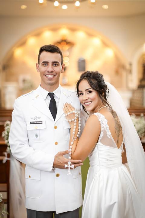 pre-wedding-casamento-ensaio-noiva-noivo-vestido-terno-make-maquiagem-civil-buque-cerimonia-cerimonial-foto-fotografo-retrato-igreja-madrinha-padrinho-dj-buffet-daniel-custodio-uberlandia-minas-gerais-por-do-sol-amor-aliança-fotos-anel-noivado-chacara-lov'