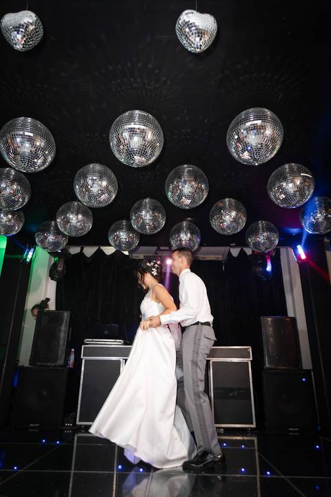 pre-wedding-casamento-ensaio-noiva-noivo-vestido-terno-make-maquiagem-civil-buque-cerimonia-cerimonial-foto-fotografo-retrato-igreja-madrinha-padrinho-dj-buffet-daniel-custodio-uberlandia-minas-gerais-por-do-sol-amor-aliança-fotos-anel-noivado-chacara-lov'