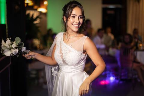 pre-wedding-casamento-ensaio-noiva-noivo-vestido-terno-make-maquiagem-civil-buque-cerimonia-cerimonial-foto-fotografo-retrato-igreja-madrinha-padrinho-dj-buffet-daniel-custodio-uberlandia-minas-gerais-por-do-sol-amor-aliança-fotos-anel-noivado-chacara-lov'