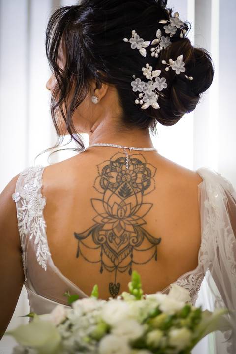 pre-wedding-casamento-ensaio-noiva-noivo-vestido-terno-make-maquiagem-civil-buque-cerimonia-cerimonial-foto-fotografo-retrato-igreja-madrinha-padrinho-dj-buffet-daniel-custodio-uberlandia-minas-gerais-por-do-sol-amor-aliança-fotos-anel-noivado-chacara-lov'