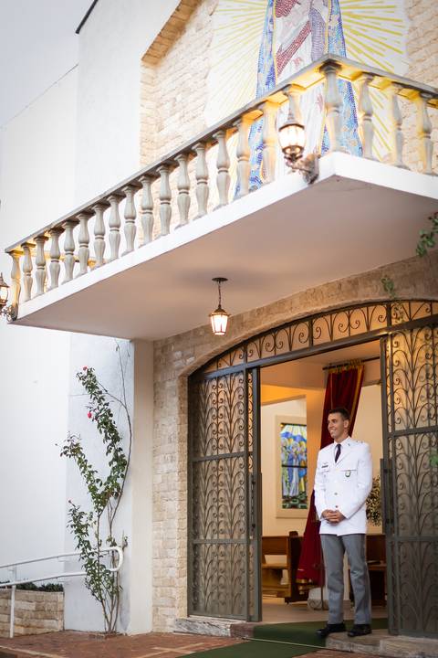 pre-wedding-casamento-ensaio-noiva-noivo-vestido-terno-make-maquiagem-civil-buque-cerimonia-cerimonial-foto-fotografo-retrato-igreja-madrinha-padrinho-dj-buffet-daniel-custodio-uberlandia-minas-gerais-por-do-sol-amor-aliança-fotos-anel-noivado-chacara-lov'