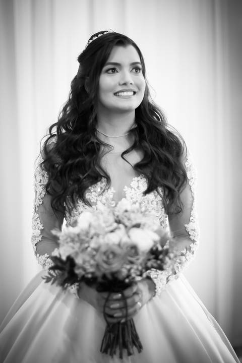 casamento-noivo-make-barbearia-noiva-love-atelie-vestido-terno-maquiagem-casamento-blidado-buque-padrinho-madrinha-fotos-fotografias-retrato-igreja-festa-recepção-daniel-custodio-amor-love-dança-pre-wedding-dj-buffet-cerimonial-filmagem-pista-dança-love'