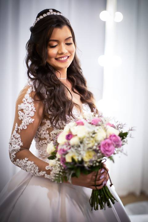 casamento-noivo-make-barbearia-noiva-love-atelie-vestido-terno-maquiagem-casamento-blidado-buque-padrinho-madrinha-fotos-fotografias-retrato-igreja-festa-recepção-daniel-custodio-amor-love-dança-pre-wedding-dj-buffet-cerimonial-filmagem-pista-dança-love'