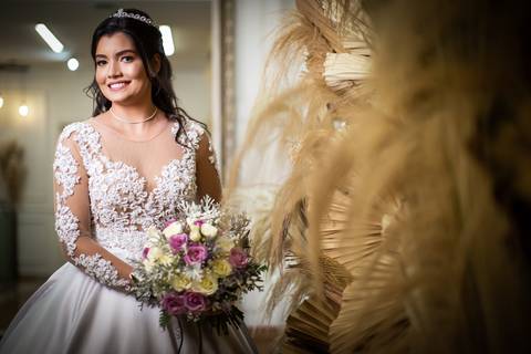 casamento-noivo-make-barbearia-noiva-love-atelie-vestido-terno-maquiagem-casamento-blidado-buque-padrinho-madrinha-fotos-fotografias-retrato-igreja-festa-recepção-daniel-custodio-amor-love-dança-pre-wedding-dj-buffet-cerimonial-filmagem-pista-dança-love'