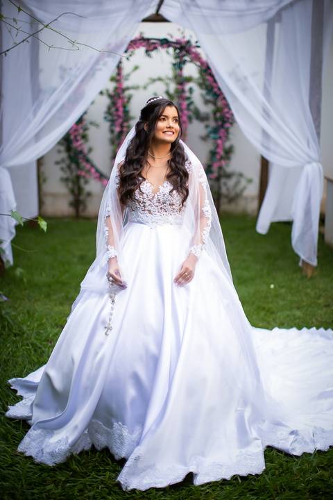 casamento-noivo-make-barbearia-noiva-love-atelie-vestido-terno-maquiagem-casamento-blidado-buque-padrinho-madrinha-fotos-fotografias-retrato-igreja-festa-recepção-daniel-custodio-amor-love-dança-pre-wedding-dj-buffet-cerimonial-filmagem-pista-dança-love'