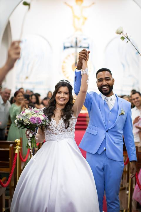 casamento-noivo-make-barbearia-noiva-love-atelie-vestido-terno-maquiagem-casamento-blidado-buque-padrinho-madrinha-fotos-fotografias-retrato-igreja-festa-recepção-daniel-custodio-amor-love-dança-pre-wedding-dj-buffet-cerimonial-filmagem-pista-dança-love'