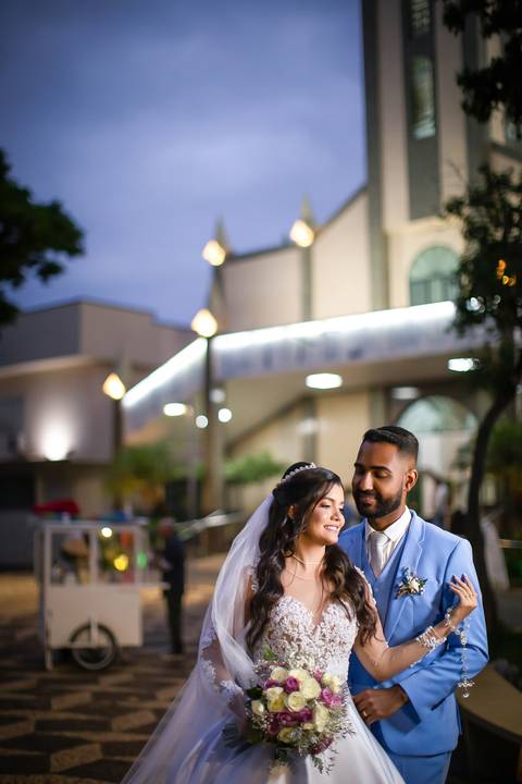 casamento-noivo-make-barbearia-noiva-love-atelie-vestido-terno-maquiagem-casamento-blidado-buque-padrinho-madrinha-fotos-fotografias-retrato-igreja-festa-recepção-daniel-custodio-amor-love-dança-pre-wedding-dj-buffet-cerimonial-filmagem-pista-dança-love'