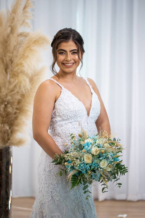 casamento-casar-noiva-noivo-vestido-make-maquiagem-cabelo-atelie-buque-padrinha-padrinho-espaço-studio-mãe-avó-foto-fotografias-retrato-fotografo-daniel-custodio-uberlandia-minas-gerais-amor-barbeiro-choffer-banda-buffet-cerimonial-chacara-padre-igreja-oi'
