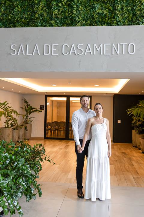casamento-civil-cartorio-aliança-noiva-fotografo-daniel-custodio-foto-noivo-uberlandia-assinar-juiz-de-paz-buque-casar-civil-imagem-igreja-vestido-patio-sabia-sala-de-casamento-familia-padrinhos-madrinhas-dama-florista-mae-pai-irmao-amor-love-amar-eu-voce'