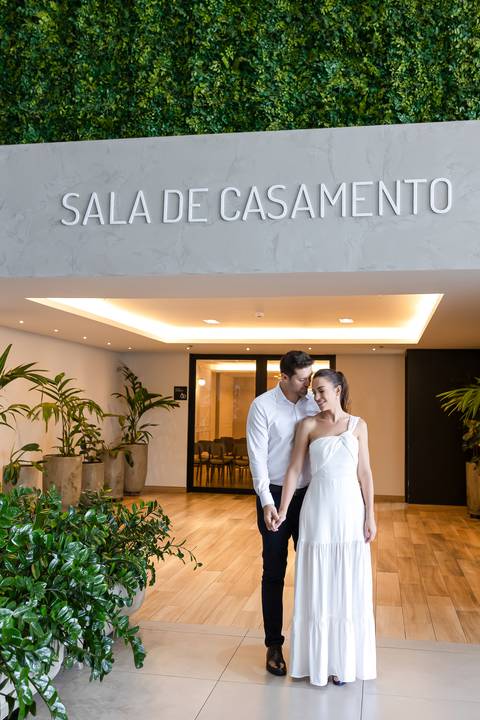 casamento-civil-cartorio-aliança-noiva-fotografo-daniel-custodio-foto-noivo-uberlandia-assinar-juiz-de-paz-buque-casar-civil-imagem-igreja-vestido-patio-sabia-sala-de-casamento-familia-padrinhos-madrinhas-dama-florista-mae-pai-irmao-amor-love-amar-eu-voce'