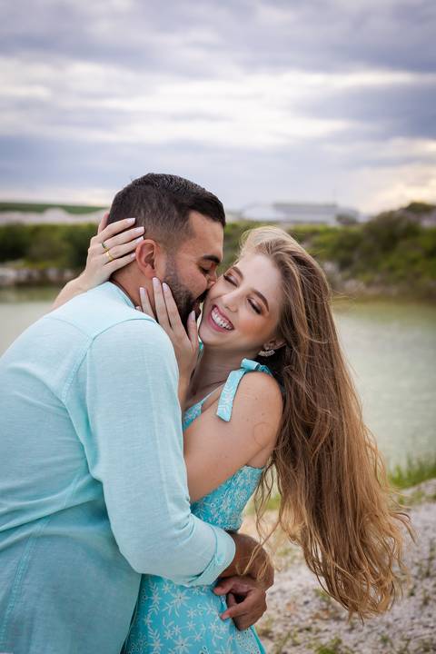 pre-wedding-ensaio-fotos-daniel-custodio-fotografo-uberlandia-aguai-são-paulo-casal-casamento-aliança-noiva-noivo-padrinha-madrinha-noivos-make-off-minas-gerais-buffet-buque-vestido-igreja-amor-love-fotos-stores-reels-instagram-igreja-chacara-festa-banda-'