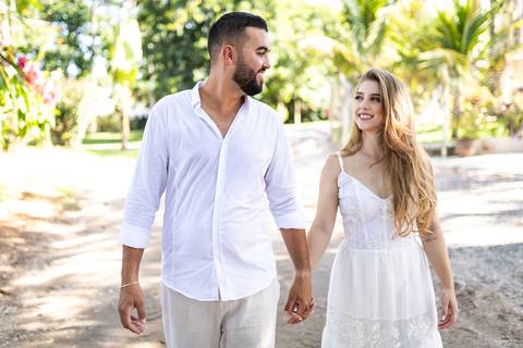 pre-wedding-ensaio-fotos-daniel-custodio-fotografo-uberlandia-aguai-são-paulo-casal-casamento-aliança-noiva-noivo-padrinha-madrinha-noivos-make-off-minas-gerais-buffet-buque-vestido-igreja-amor-love-fotos-stores-reels-instagram-igreja-chacara-festa-banda-'