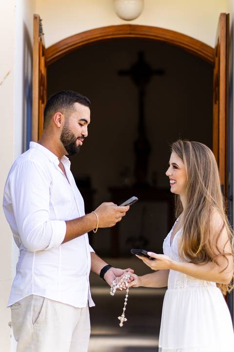 pre-wedding-ensaio-fotos-daniel-custodio-fotografo-uberlandia-aguai-são-paulo-casal-casamento-aliança-noiva-noivo-padrinha-madrinha-noivos-make-off-minas-gerais-buffet-buque-vestido-igreja-amor-love-fotos-stores-reels-instagram-igreja-chacara-festa-banda-'