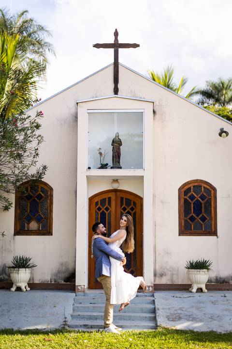 pre-wedding-ensaio-fotos-daniel-custodio-fotografo-uberlandia-aguai-são-paulo-casal-casamento-aliança-noiva-noivo-padrinha-madrinha-noivos-make-off-minas-gerais-buffet-buque-vestido-igreja-amor-love-fotos-stores-reels-instagram-igreja-chacara-festa-banda-'