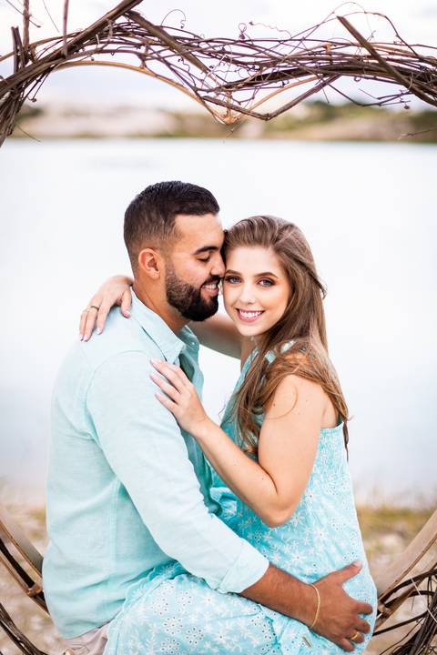 pre-wedding-ensaio-fotos-daniel-custodio-fotografo-uberlandia-aguai-são-paulo-casal-casamento-aliança-noiva-noivo-padrinha-madrinha-noivos-make-off-minas-gerais-buffet-buque-vestido-igreja-amor-love-fotos-stores-reels-instagram-igreja-chacara-festa-banda-'