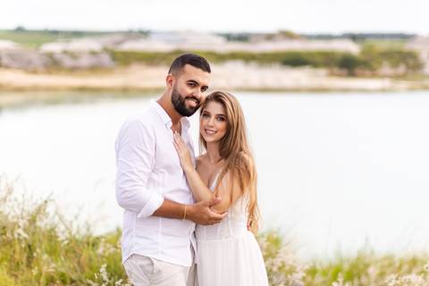 pre-wedding-ensaio-fotos-daniel-custodio-fotografo-uberlandia-aguai-são-paulo-casal-casamento-aliança-noiva-noivo-padrinha-madrinha-noivos-make-off-minas-gerais-buffet-buque-vestido-igreja-amor-love-fotos-stores-reels-instagram-igreja-chacara-festa-banda-'